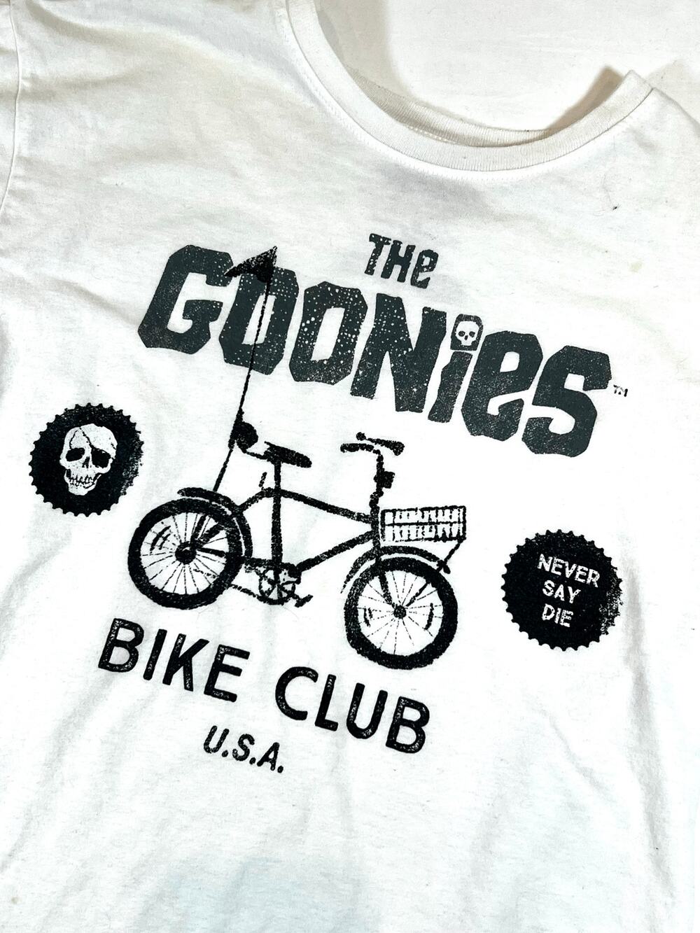 The Goonies Bike Club Never Say Die Adult White Tee - Size XS - Preowned